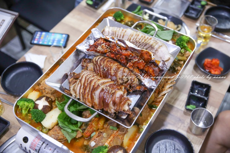  부산 서면 맛집, 수호족발감자탕에서 24시간 먹어보자!