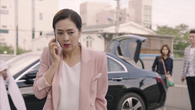  [촬영협찬] 배우 이보희 악어백 템푸스 / MBC 드라마 '모두 다 쿵따리'  / 크리스탈렌 악어클러치