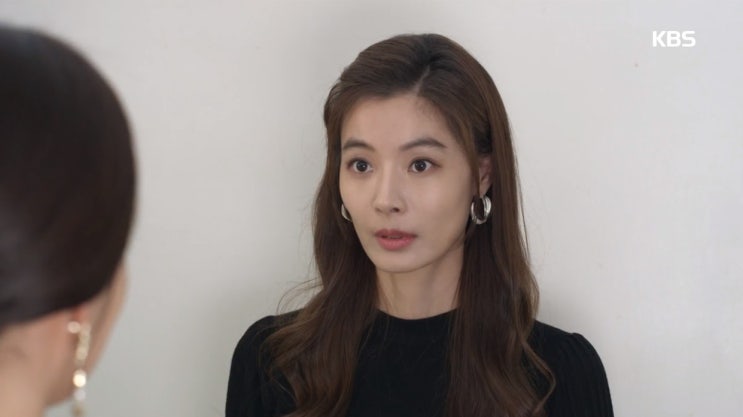  KBS <태양의 계절> 77회 "윤소이" 의 드라마속 실버 링귀걸이 정보