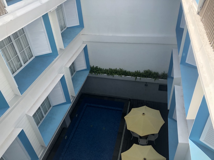  발리 가성비 꾸따시내호텔 추천 옌스하우스호텔 (yans house hotel) 위치, 룸, 수영장, 조식 후기