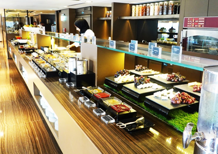  아르마니 호텔 두바이 (Armani Hotel Dubai), 메디테라네오 Mediterraneo