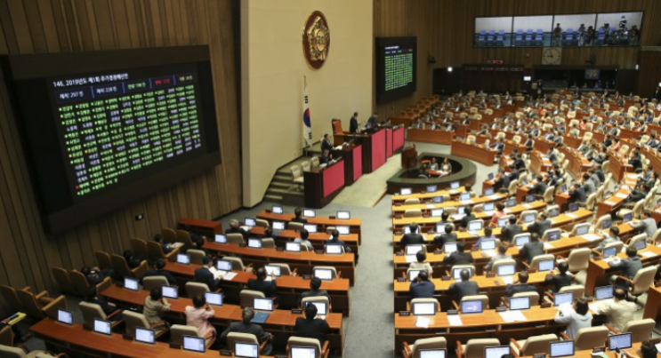  오늘 대정부질문 스타트... 조국, 호된 ‘국회 신고식’ 예고