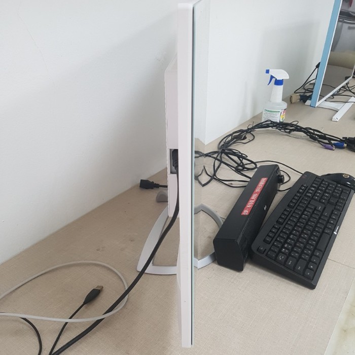  번개장터 32인치 led모니터