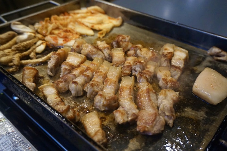  [홍대] 홍대 고기집 오겹살이 맛있는 홍구삼겹에 다녀왔다 :)