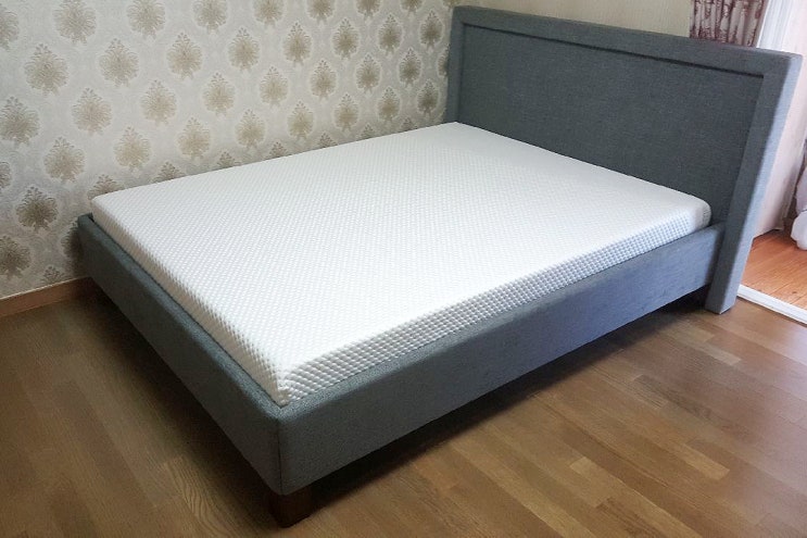  심플한 침대와 푹신한 템퍼매트리스 : 부산 템퍼 사상점
