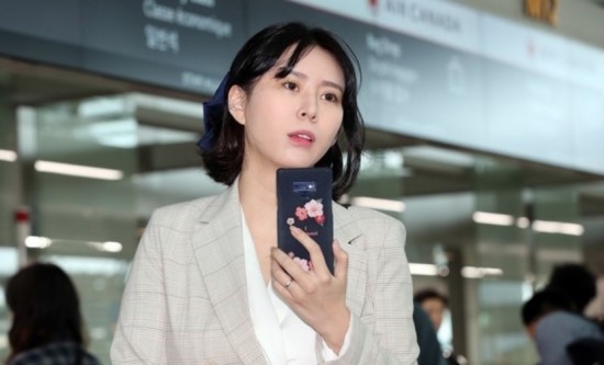  경찰 계속된 출석 요청에 응하지 않자 체포영장…"한국 갈 상황 아냐"   