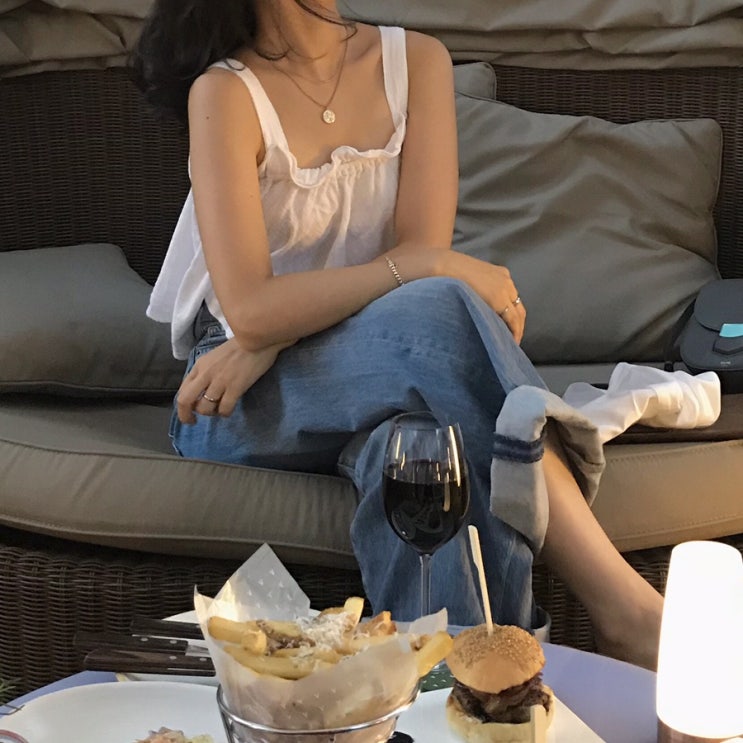  아직 여름 일상, 군자역 횟집 상미수산, 콘래드 루프탑바 버티고, 홍대 카페 태양커피, 연남동
