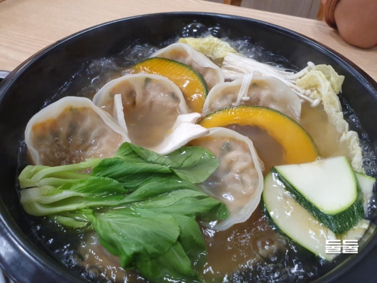  오늘 뭐 먹지? 개성손만두 요리전문점 만두전골 반월동 맛집~!