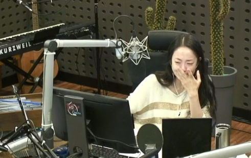  박은영 아나운서가 3세연하 사업가와 오늘결혼합니다.