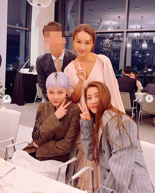  배윤정, 연하남과 깜짝 결혼 "불혹의 나이 안 느껴질만큼 아름다워" 9월의 신부가 된 스타안무가 배윤정..