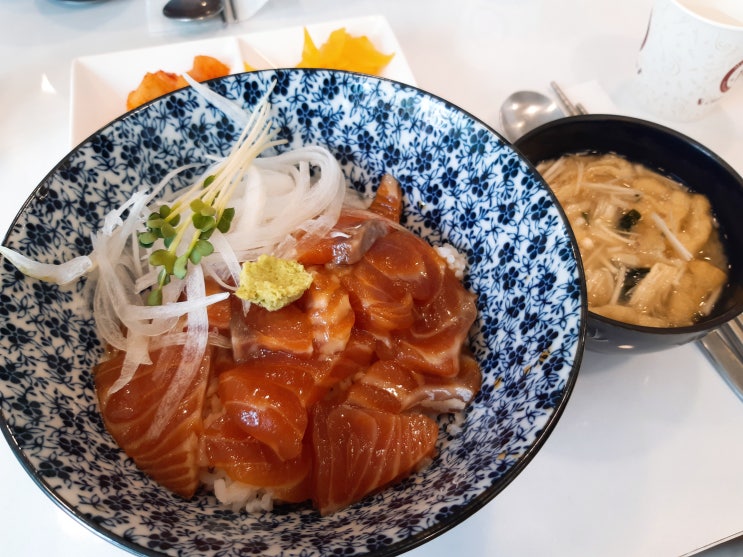  9월 ლ(´ڡ`ლ)