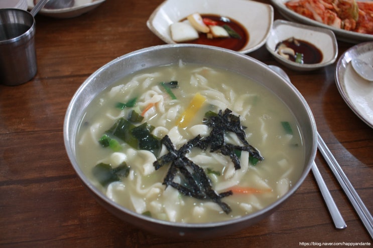  제주도 2박 3일 여행 코스 첫날,  제주 현지인 맛집 이모손칼국수 후기