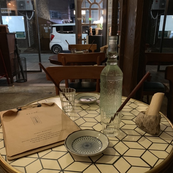  상수 분위기있는 밥술집 "미식가주택" 존맛탱