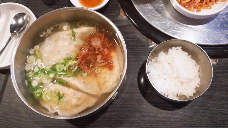  압구정 목로평양만두국