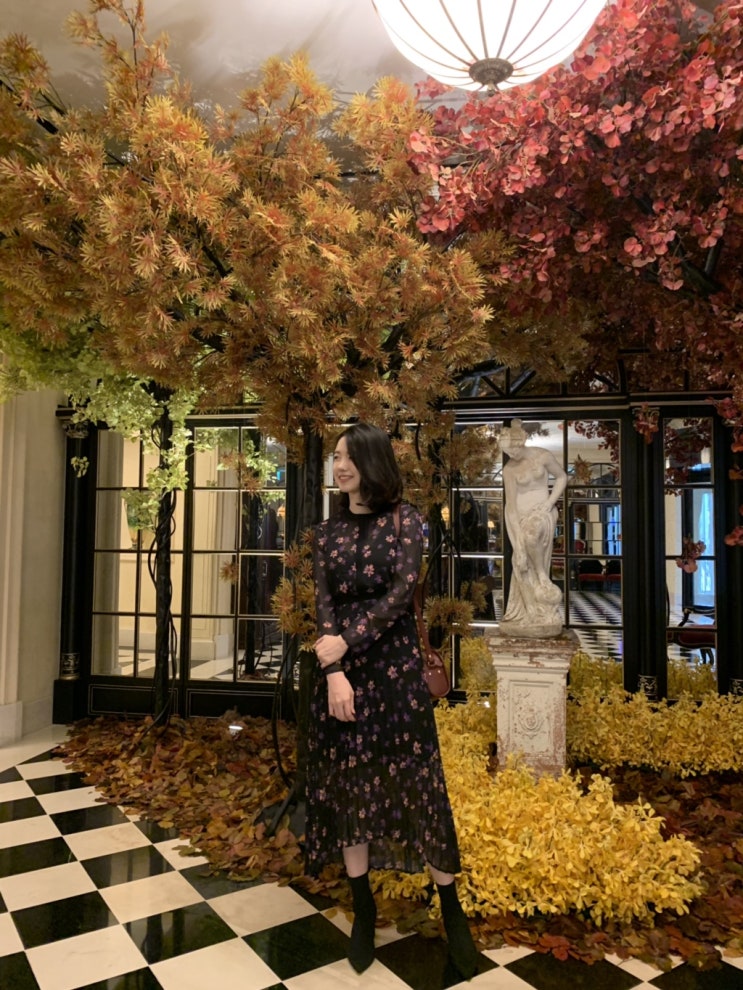  마쥬 보라꽃 원피스 + 펜디 손나은 선글라스