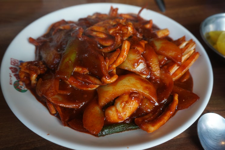 강남구청맛집/논현동맛집, 매운오징어볶음이 맛있는 팔당닭발