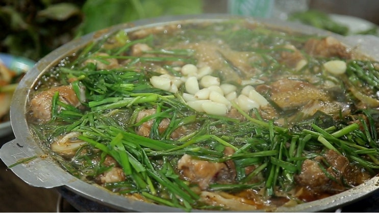  김영철의 동네한바퀴 물갈비 팔순 모정의맛 40년 강서 마곡동 물갈비 집 부추 돼지갈비 강서구 내발산동 송화시장 경상도집 김영철의 동네한바퀴 팔순 모정의맛 물갈비 강서 마곡 물갈비집