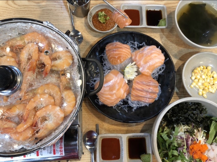  봉천 횟집 어사출또, 연어회/대하구이/회덮밥 맛집추천 ︎