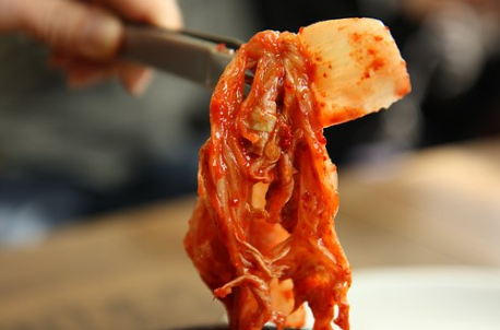  플라스틱 김치통 냄새제거 방법 어렵지 않아요!(반찬통 냄새 없애기)