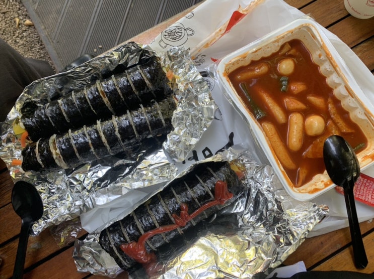  상암 청담동 마녀김밥. 재료 센스가 있는 김밥집