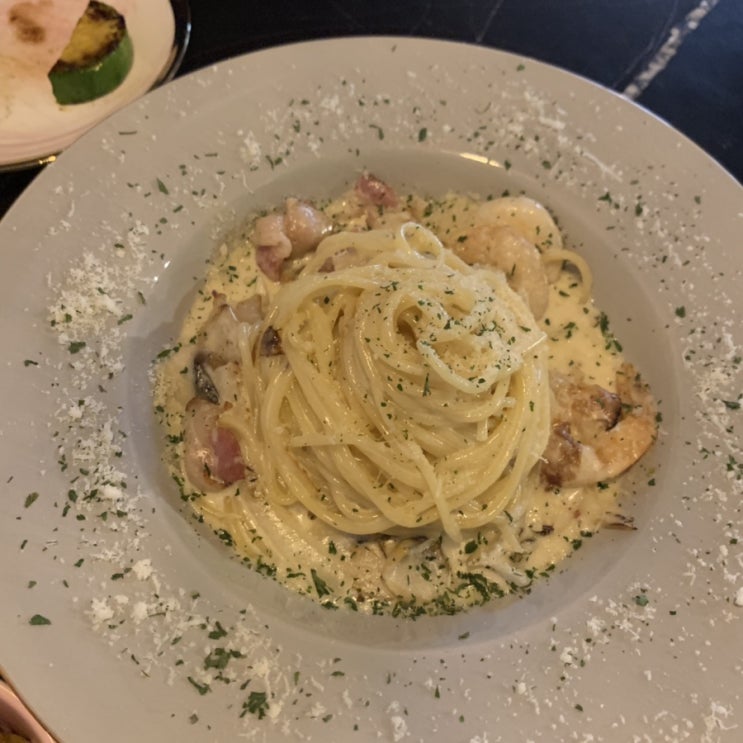  가로수길 파스타 어썸로즈 : 신사 가로수길 맛집