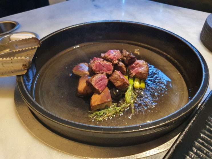  [청담] 한우오마카세 : 도쿄등심 트리플 청담점