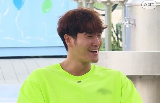  미운 우리 새끼 김종국 유세윤 신곡 빠지러 뮤직비디오 물놀이장 용띠클럽 멤버 이병헌 장혁 촬영지 위치 어디 촬영 장소 미우새 김종국 어머니 조혜선 나이 미운 우리 새끼 158회