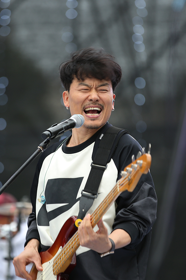  서리풀페스티벌 첫날 아이들이 손 벌려 애타게 원하는 것은? 그러나...
