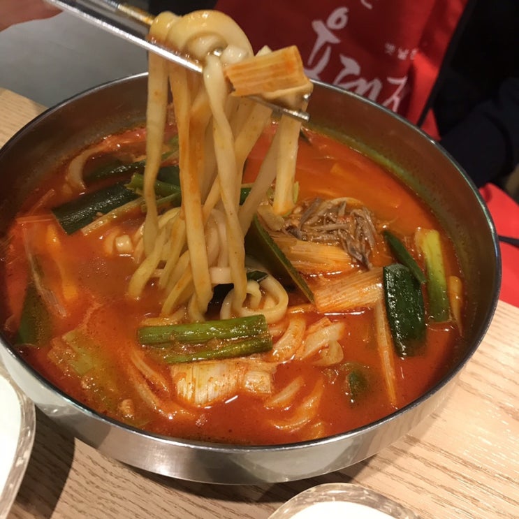  [용산/신용산 맛집] 평타 이상의 육개장/ 보쌈 맛집 - LS 용산타워 맛집 '육대장' 후기