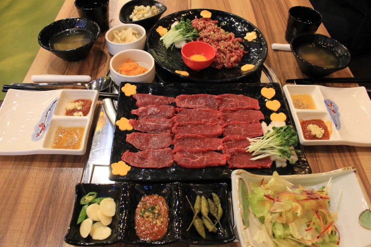  나성동 육회 맛집) '육샤방' 세종시 육회, 육사시미는 이곳에서!