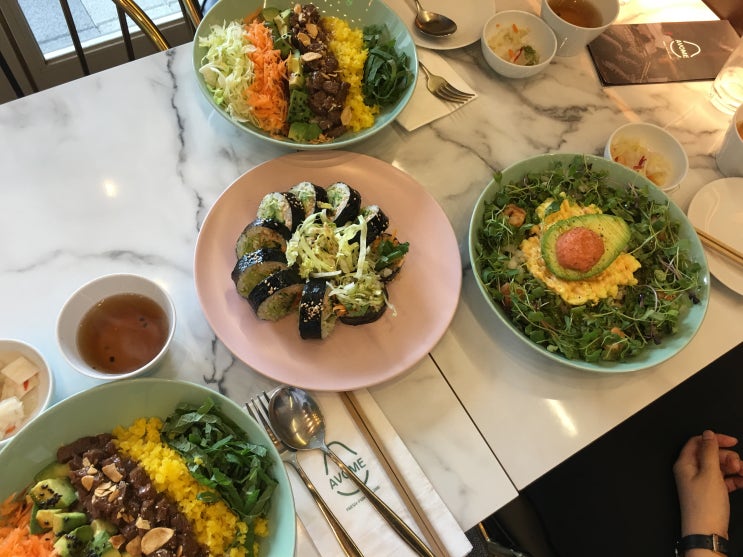  당산역 아보미, 아보카도 스테이크 덮밥 vs 명란 비빔밥으로 점심먹기 :)