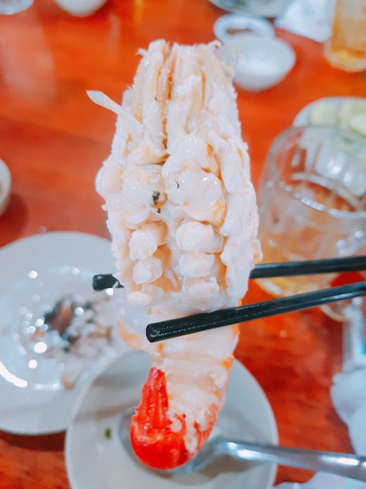 베트남 호치민의 하이산(해산물, 海産) 음식점은 저녁에 얼음탄 맥주와 함께 + 그랍 택시정보