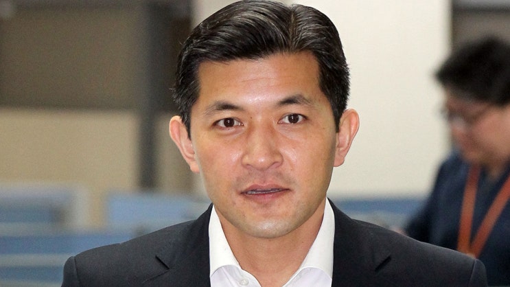  [여의도25시] 홍정욱 전 의원 딸 대마 밀반입 적발..법원, 구속영장 기각