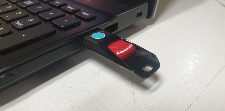  컴퓨터 usb 인식안됨 섣부른 판단은 nono