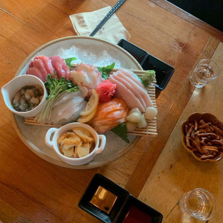  강남역 주말엔 친구랑 낮술