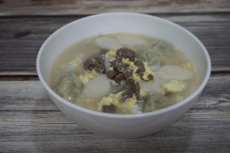 멸치육수 떡국 레시피 떡국 맛있게 끓이는법 간단해요!