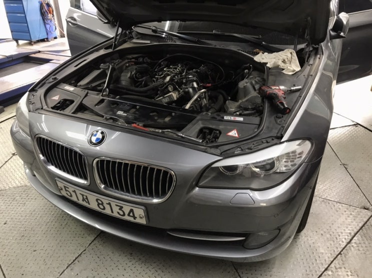 BMW F10 520D 고압펌프 사망으로 연료라인 세척과 수리 8134