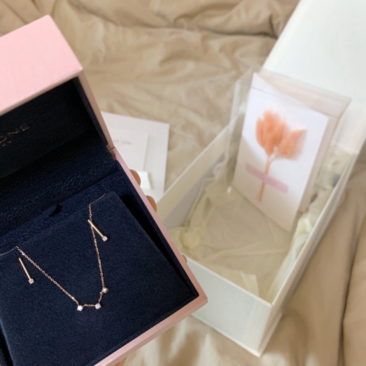  Dearone 디어원 / 심플스톤 14k 귀걸이 목걸이 선물세트 (+디어원주얼리를 이용한 나만의 코디)