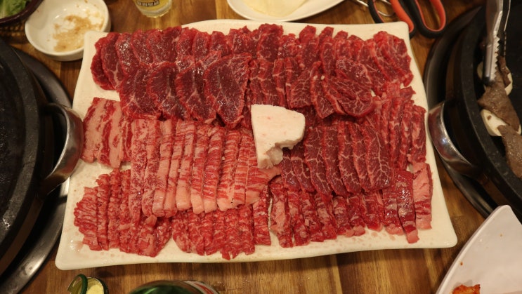  마산 석전동 소고기 맛집 '하동식육식당' 입에서 살살 녹아 ~