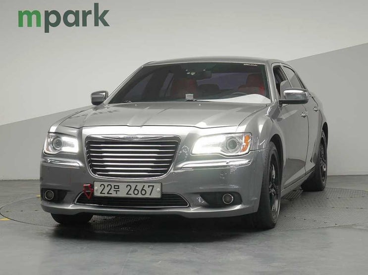 크라이슬러 더뉴300C 3.0 디젤 / 2012년식 / 105,041km / 오토 / 디젤 / 693851909 크라이슬러 더뉴300C 3.0 디젤 / 2012년식 / 105,041km / 오토 / 디젤 / 693851909