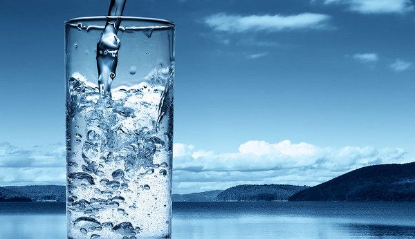 만능 치료약 물의 효능과 제대로 마시는 법