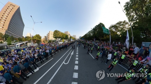  조국이 수호 촛불집회 인원숫자 사기질과 정경심 자택 압수 수색관련 거짓말들!