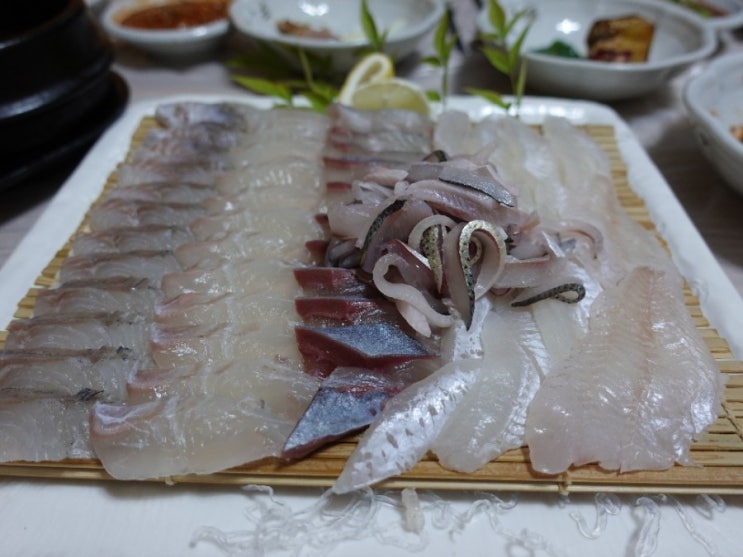  마산횟집 두 남자 대동하고 방문한 해운동 제일횟집