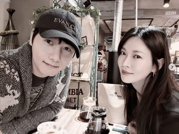 김소연♥이상우, 결혼 후 근황 보니…나이 잊고 더 꽃피는 미모