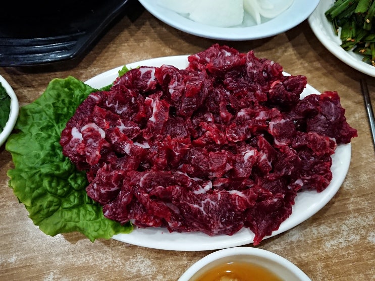 광주 용두동 '용두식육식당' 생고기, 생고기비빔밥