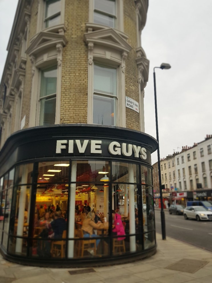  영국 런던 파이브 가이즈 FIVE GUYS 햄버거 주문 최고 : 토핑 땅콩 토핑 가격 메뉴