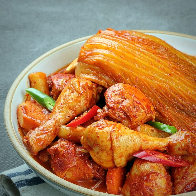  첨단 흥부찜닭 시그니춰 묵은지찜닭!