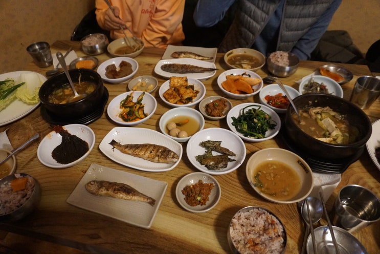  가평 청평 맛집, 청국장 한식과 밑반찬이 푸짐하게 - 시골밥상