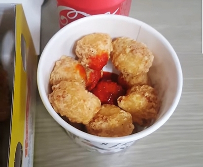  불닭소스 + 비비큐 황금올리브 올치팝 = 잘못된 만남? 삼양 불닭소스 & 올치팝 리뷰