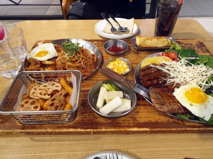  [서가앤쿡]수원역AK  & 맛집 서가앤쿡 목살 스테이크 한상세트 먹으러 고우!